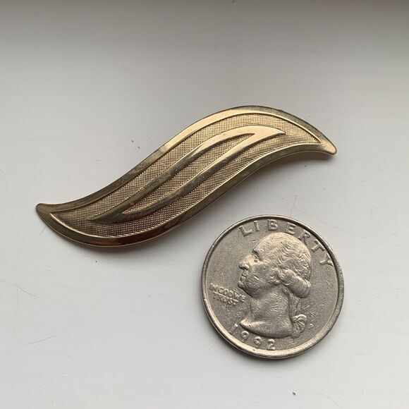 Vintage Gold Leaf Barrettes – Pair of Swoosh Metal Hair Clips - Picture 6 of 7